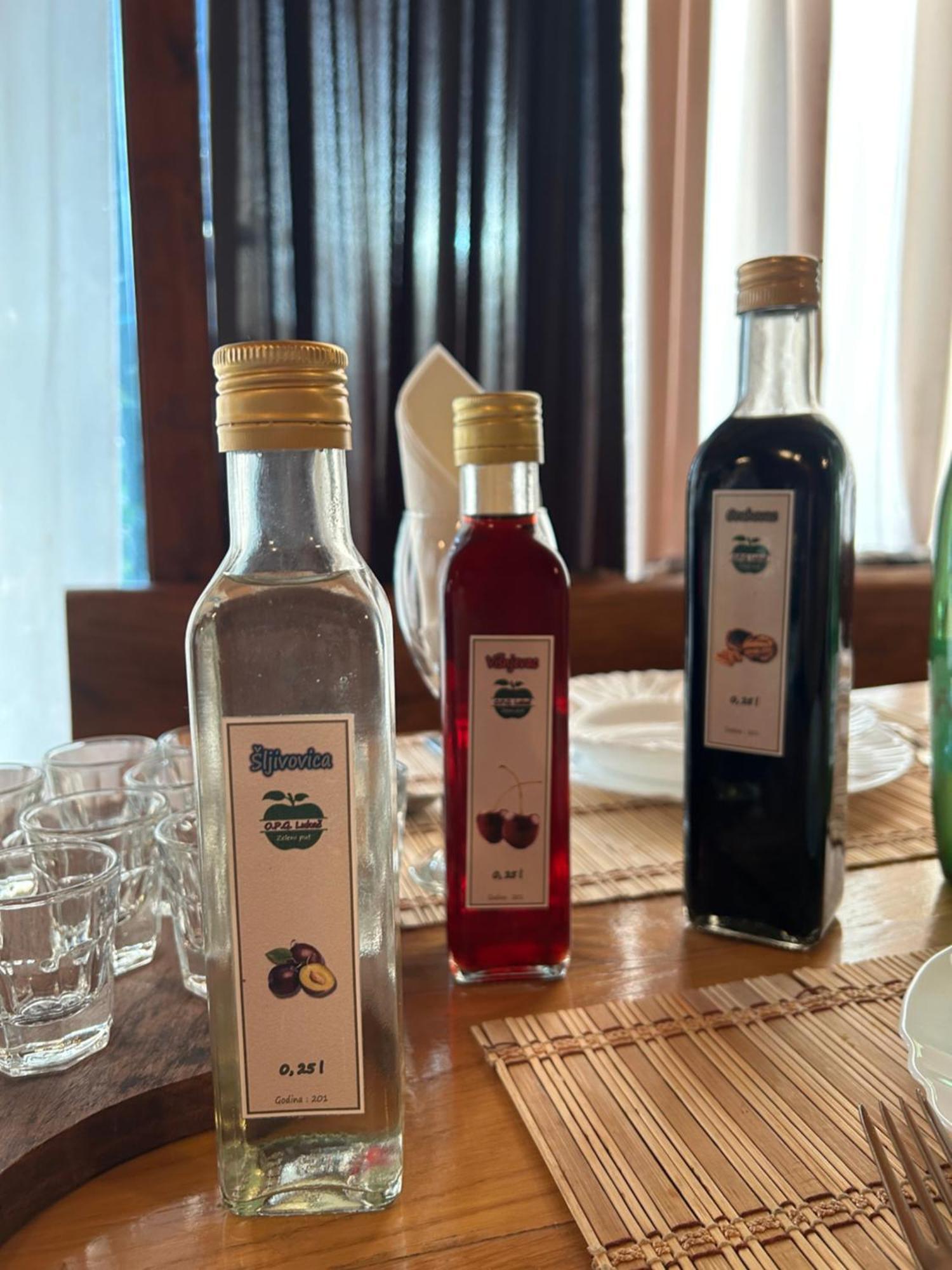 B&B Lukac 库蒂纳 外观 照片
